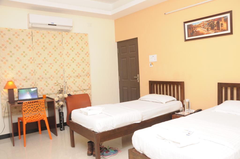 Orange Inn, Manapakkam